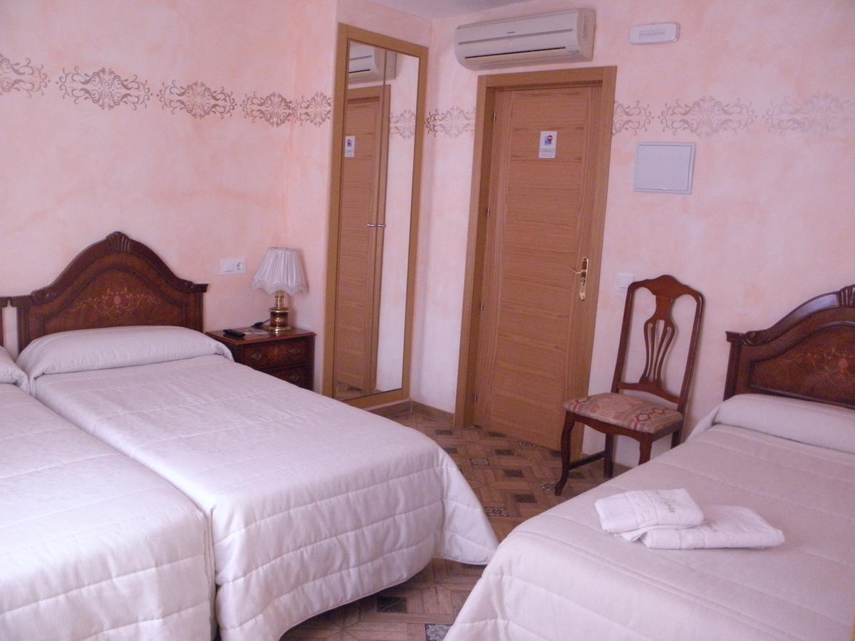 Hostal Paquita Madrid Exterior photo